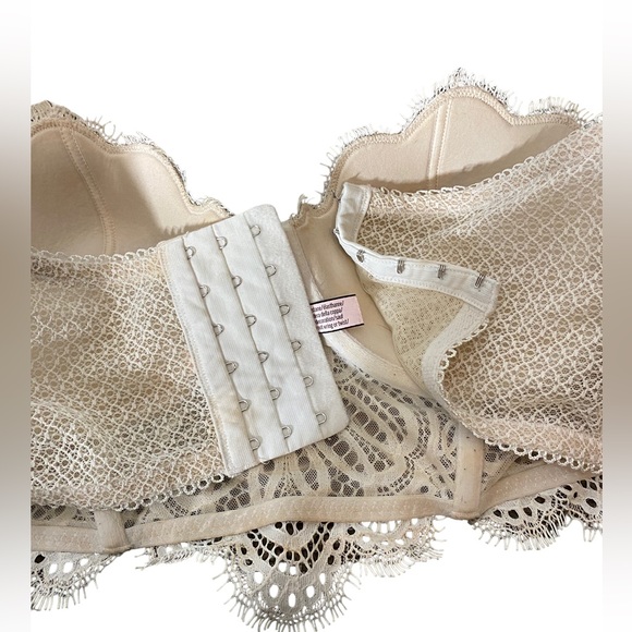 Elegant Cream Lace Bralette - Picture 2 of 13